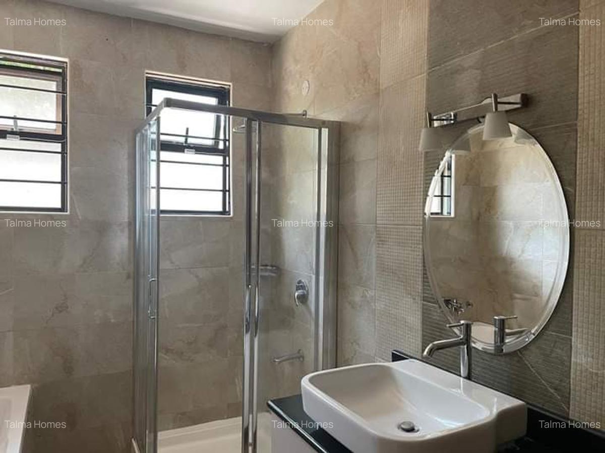 5 Bed Townhouse with En Suite at Lavi - 17