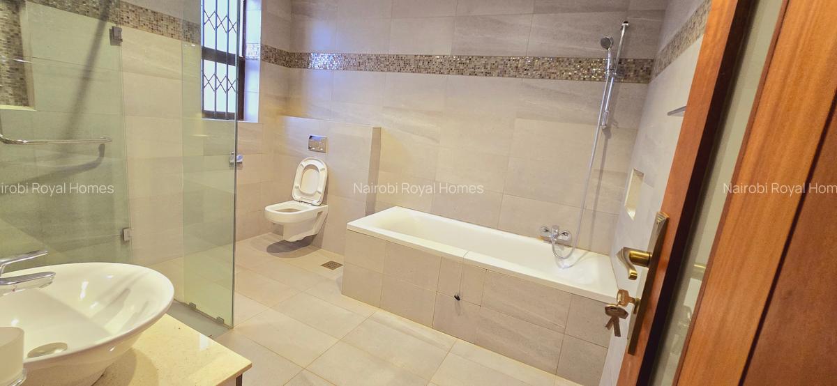 5 Bed Townhouse with En Suite at Mzima Springs - 20