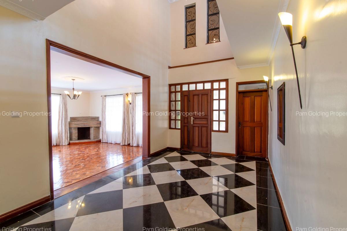 4 Bed House with En Suite in Runda - 3