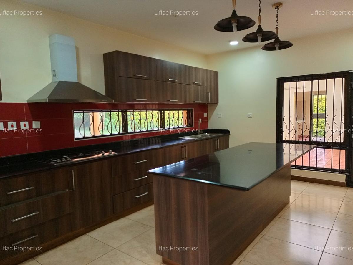 4 Bed Townhouse with En Suite in Runda - 6