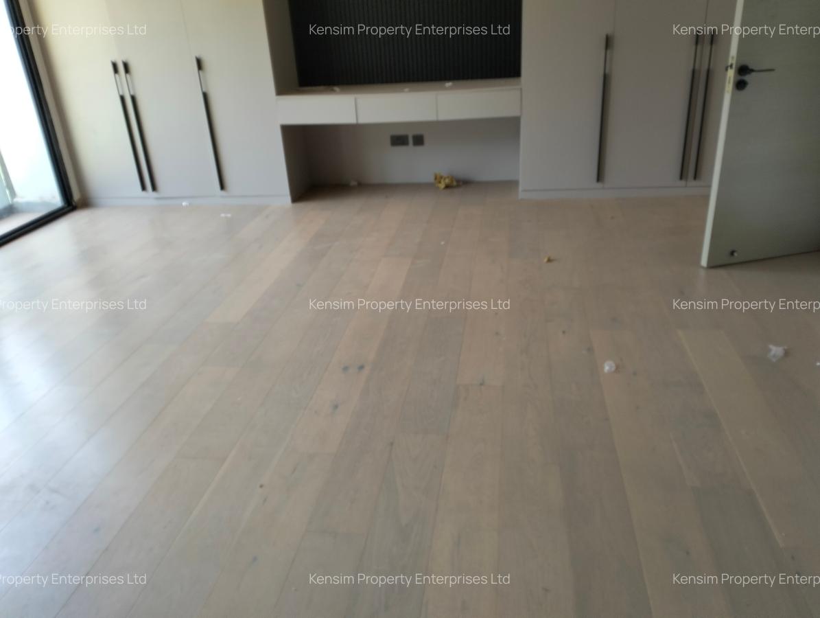 4 Bed Townhouse with En Suite in Lavington - 13