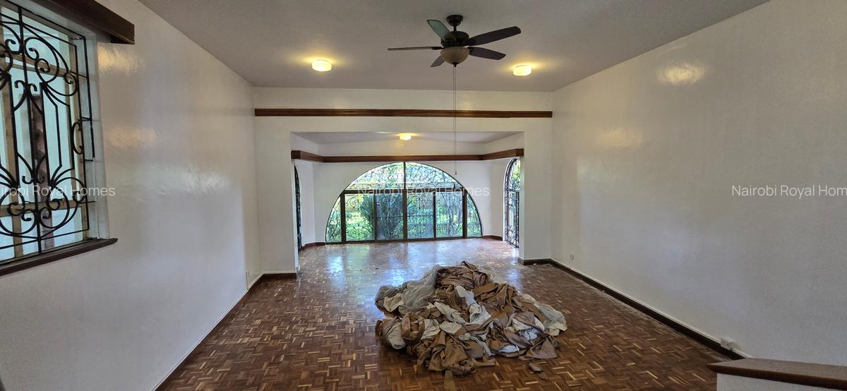 5 Bed House with En Suite at Redhil Close - 18