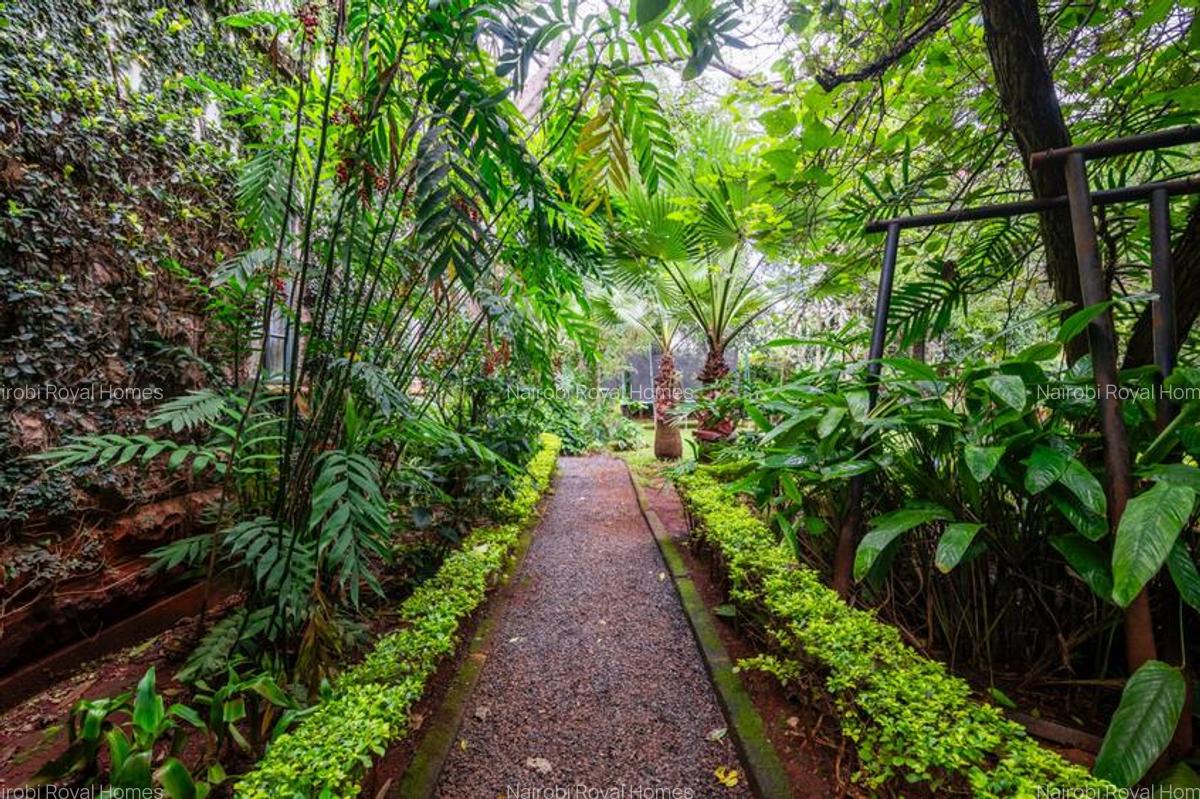 8 Bed House with En Suite at Runda Road - 9