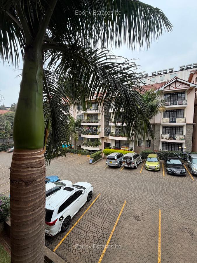3 Bed Apartment with En Suite in Lavington - 7