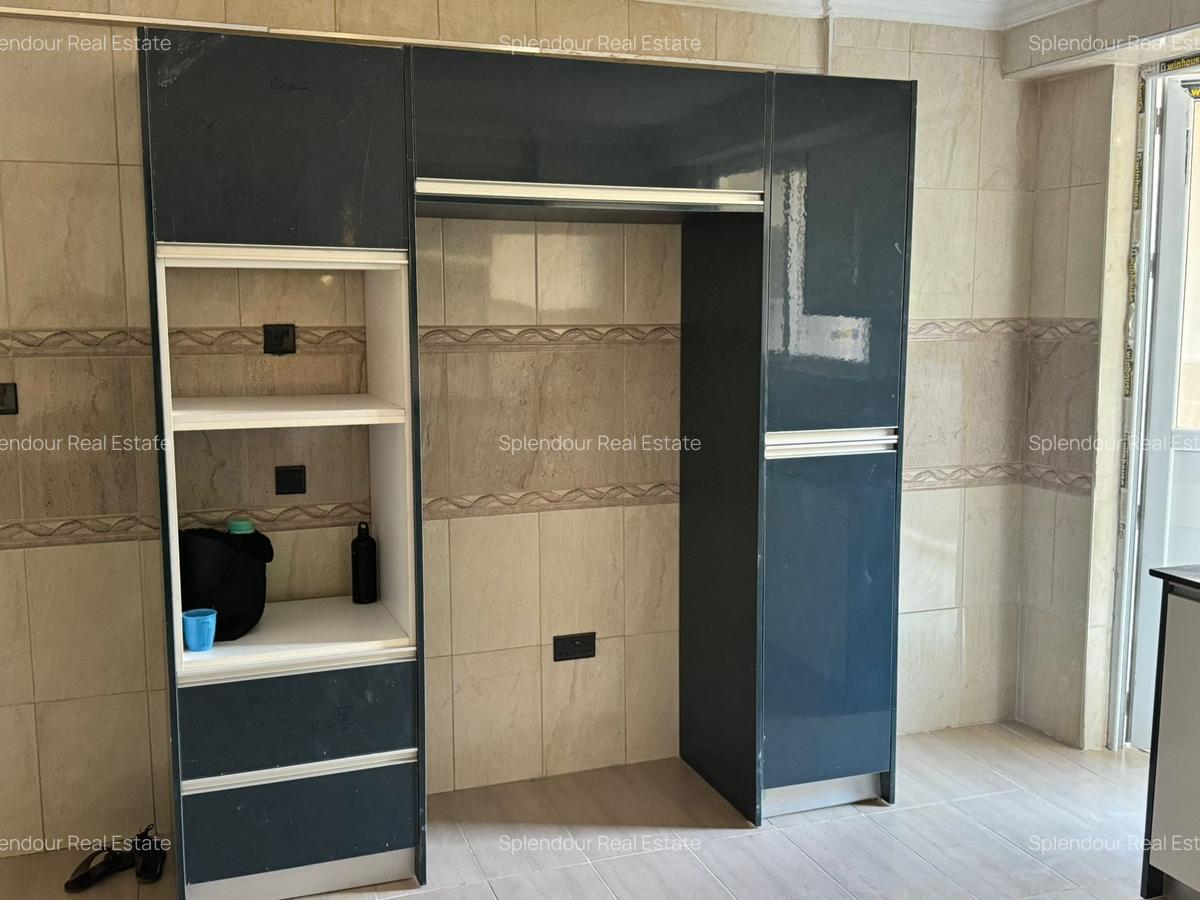 3 Bed Apartment with En Suite in Kilimani - 9