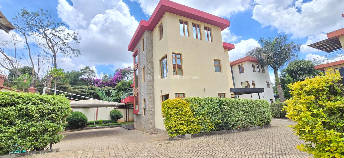 5 Bed Townhouse with En Suite at Convent Drive - 8