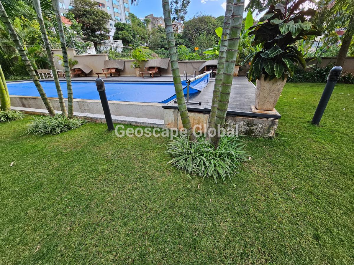 3 Bed Apartment with En Suite in Riverside - 1