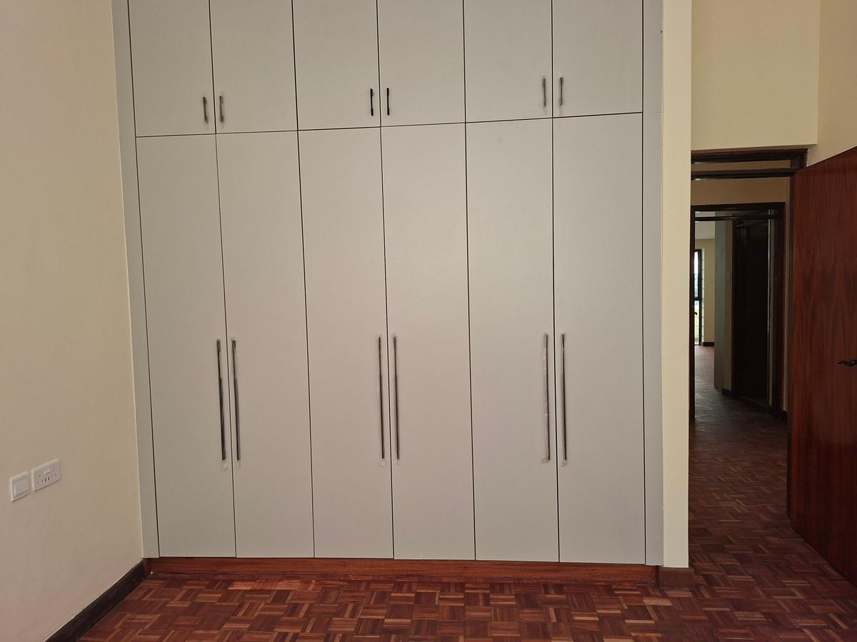 4 Bed Townhouse with En Suite at Off Peponi Rd - 16