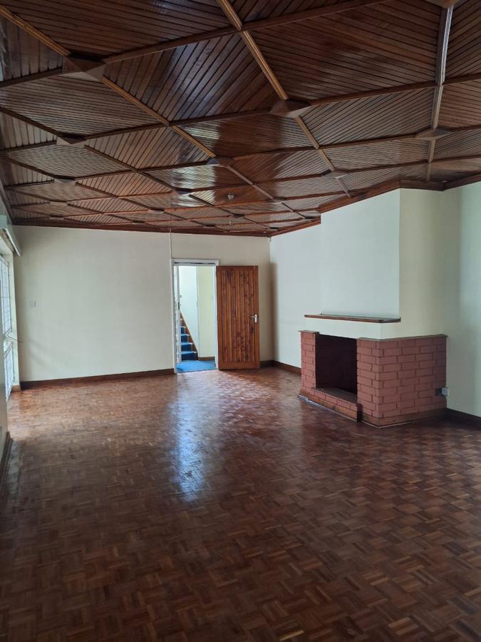 Commercial Property with Parking in Lavington - 6