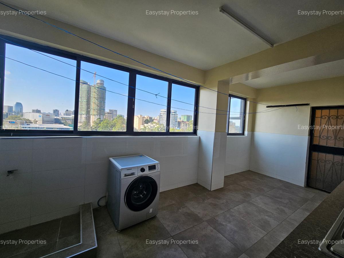 4 Bed Apartment with En Suite in Westlands Area - 5