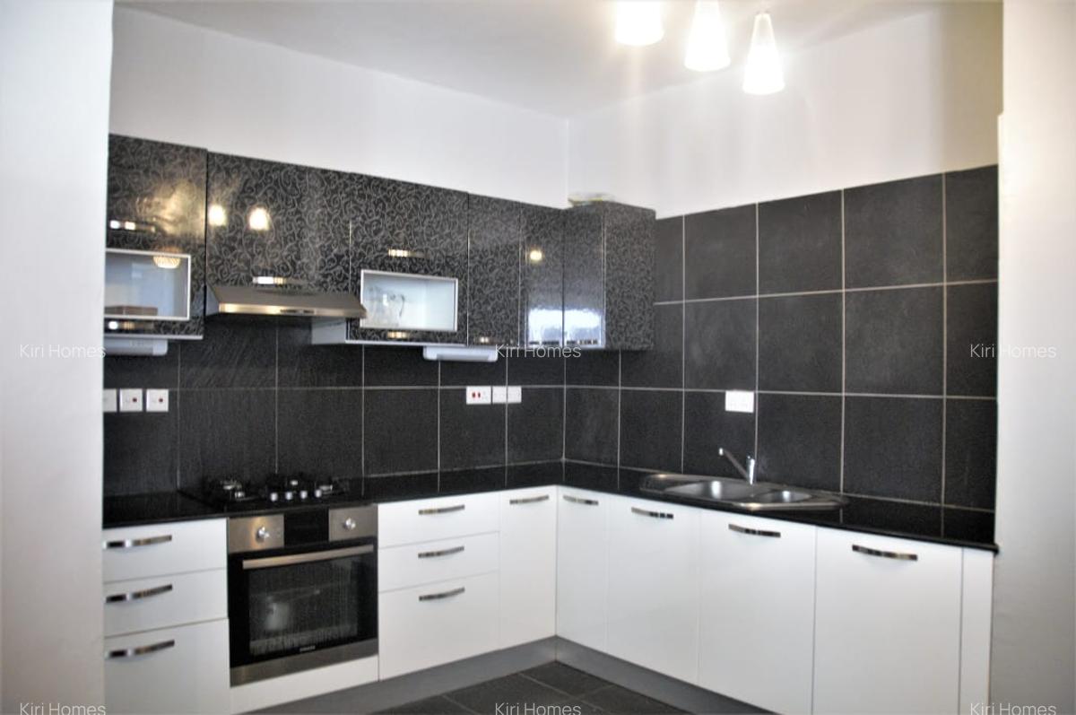 3 Bed Apartment with En Suite in Lavington - 15