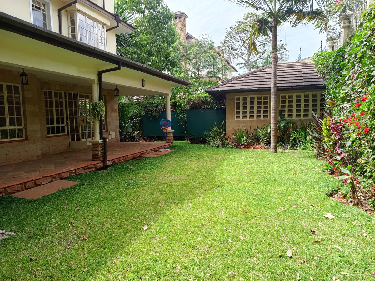 5 Bed Villa with En Suite in Lavington - 15