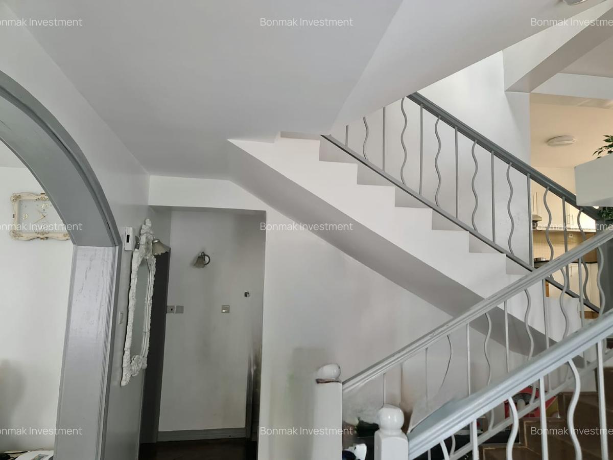 4 Bed Townhouse with En Suite at Loresho Ridge - 10