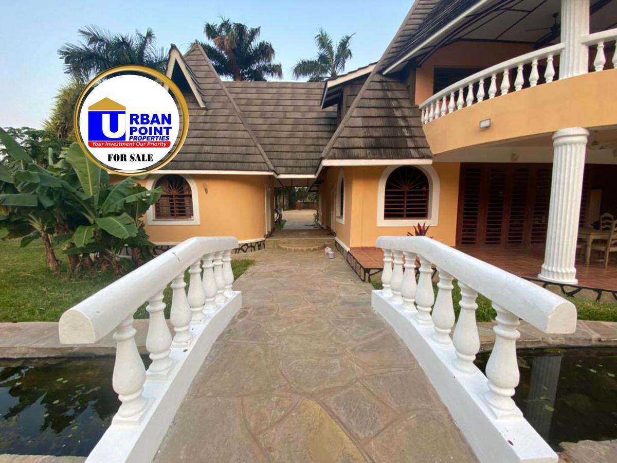 6 Bed Villa with En Suite in Diani - 14