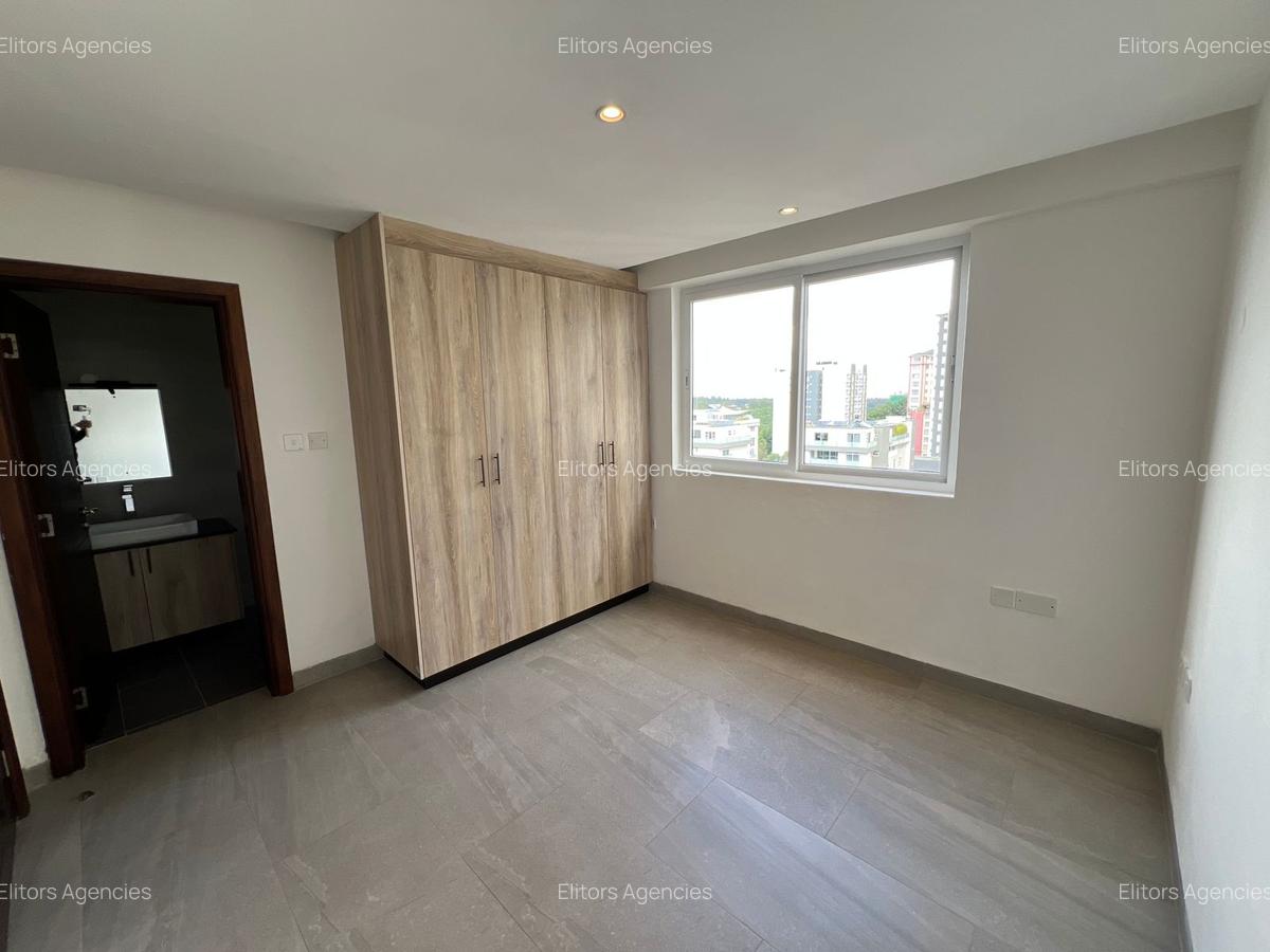 4 Bed Apartment with En Suite at General Mathenge - 14