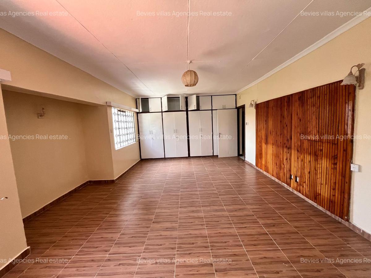5 Bed House with En Suite at Loresho - 10