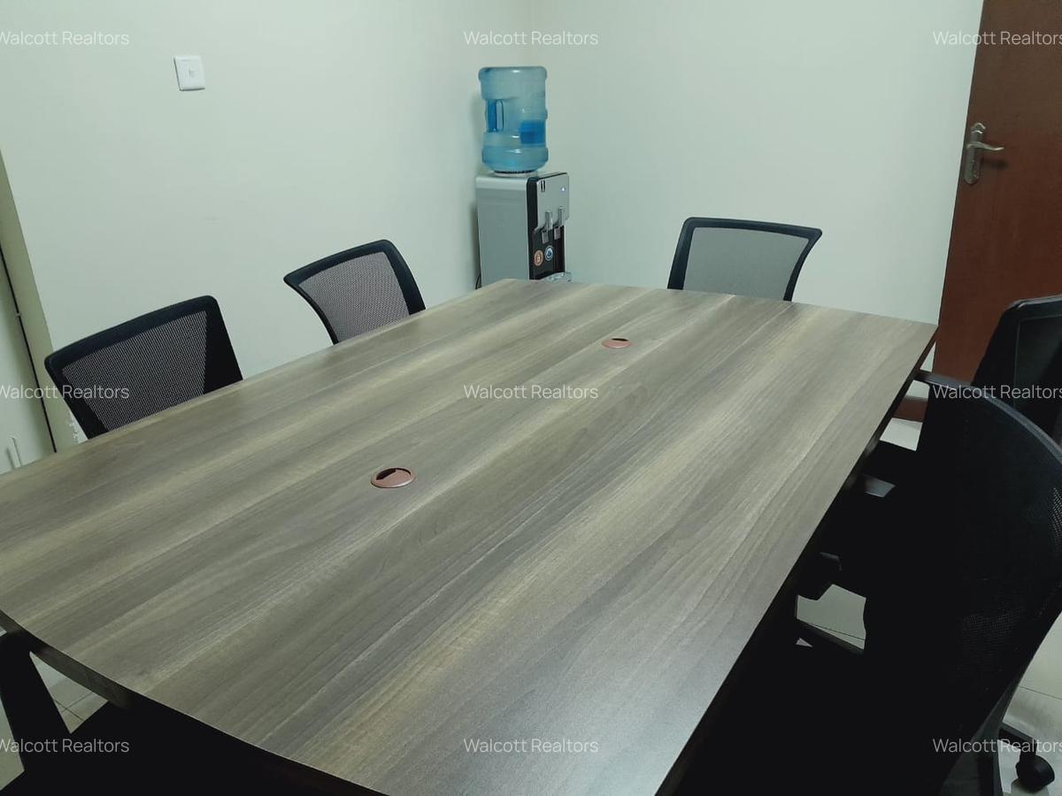 200 ft² Office with Service Charge Included at Adams Arcade - 2