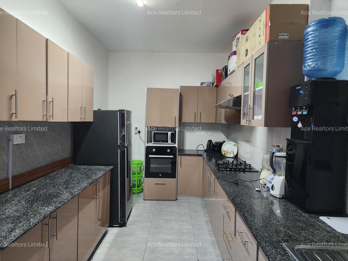 Furnished 4 Bed Apartment with En Suite at 2Nd Parklands Avenue - 10