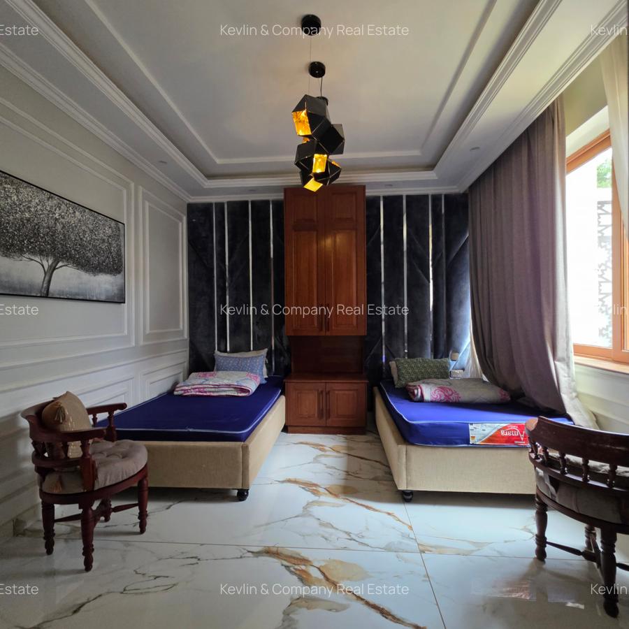 6 Bed Villa with En Suite in Lavington - 12