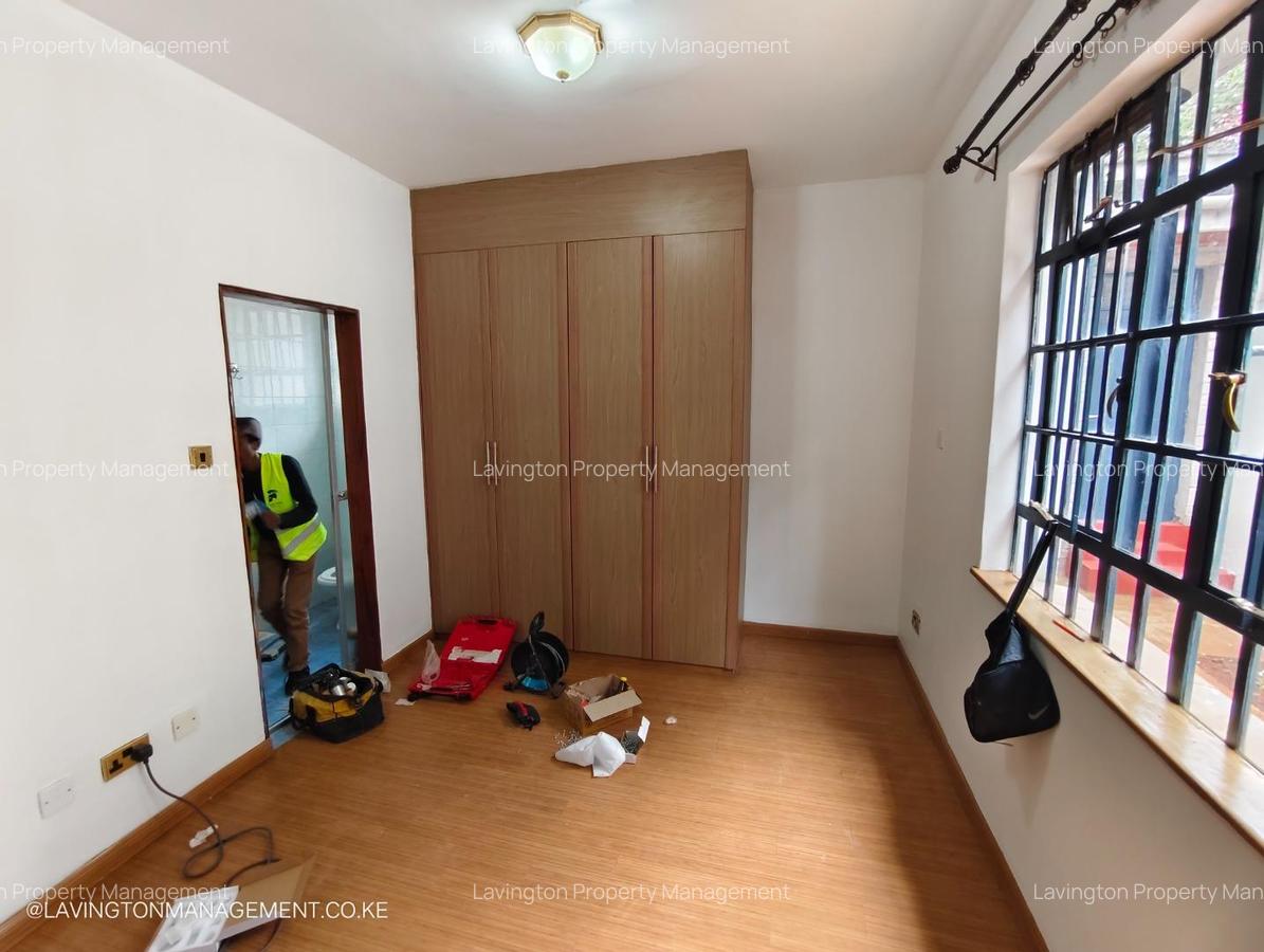 5 Bed Townhouse with En Suite at Lavington - 20