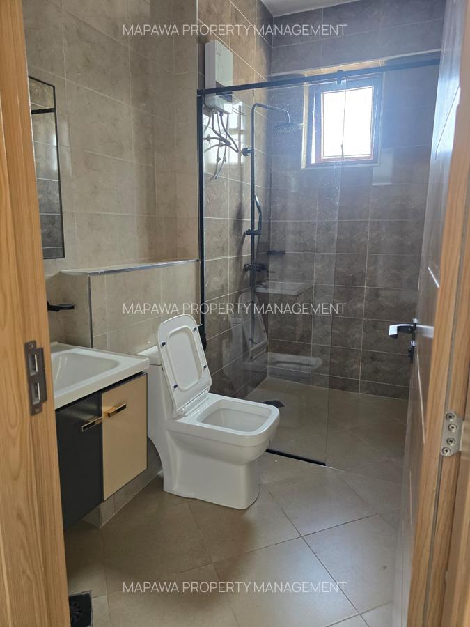 3 Bed Apartment with En Suite in Parklands - 8