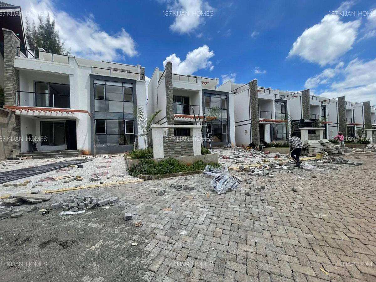 4 Bed Villa with En Suite at Eastern Bypass - 8