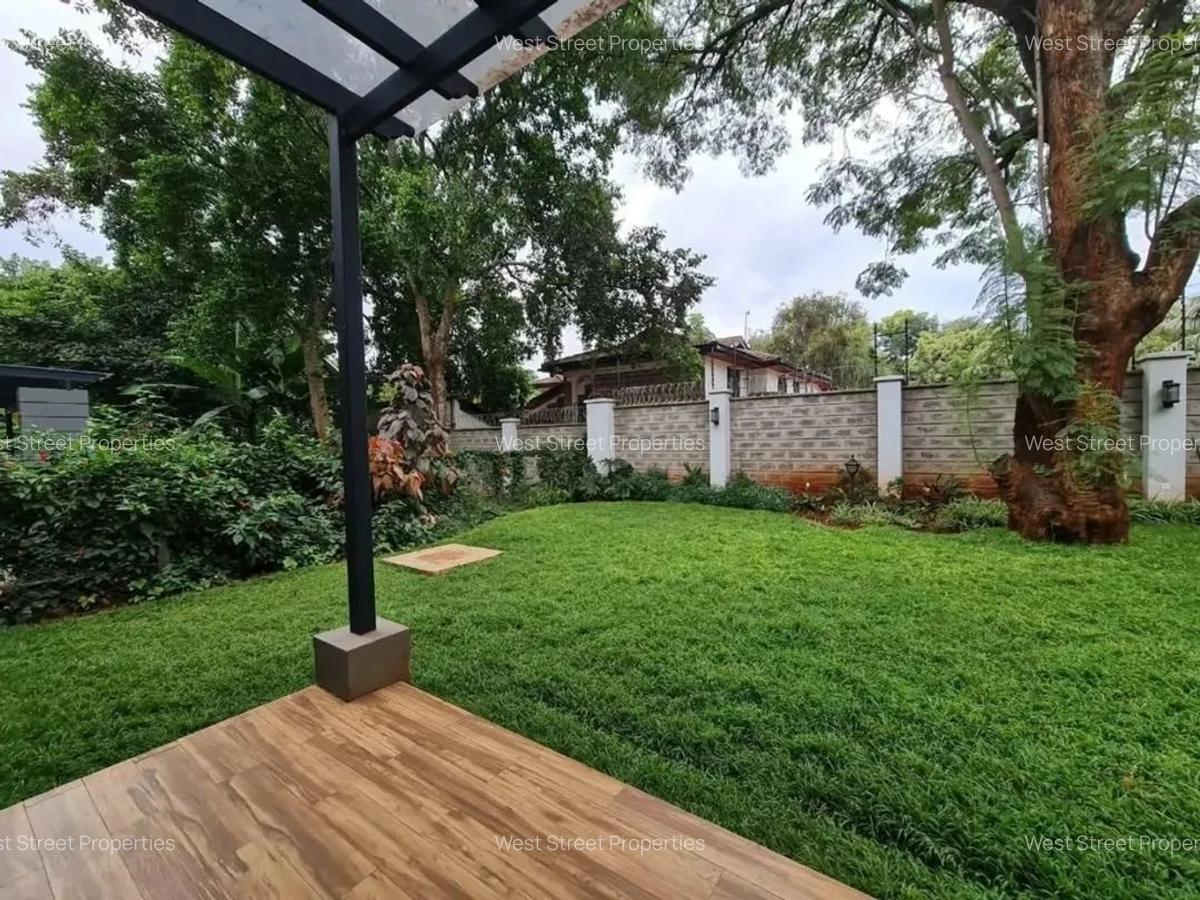 5 Bed Villa with En Suite at Lavington - 3