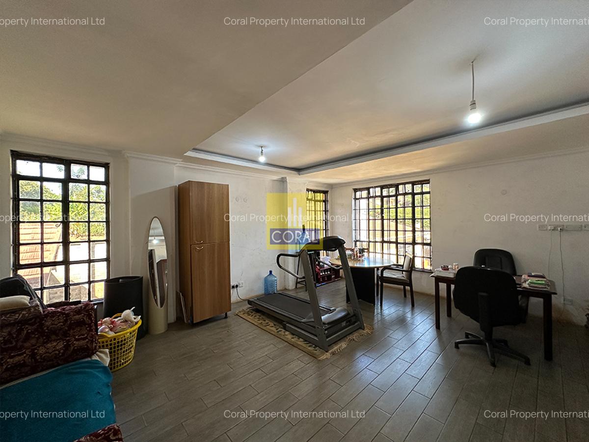 7 Bed House in Runda - 10