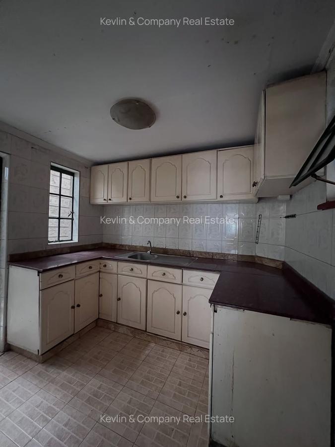 4 Bed Townhouse with En Suite in Kileleshwa - 11