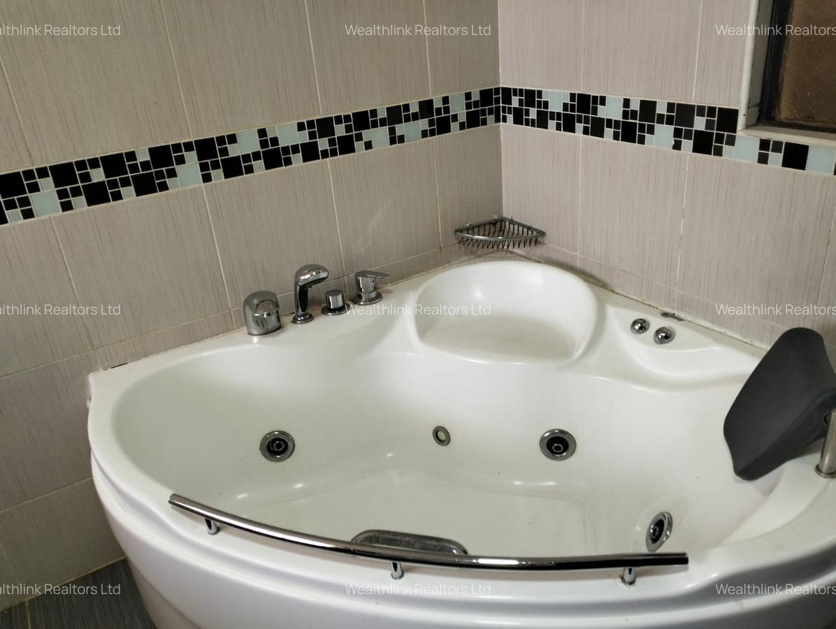 5 Bed Townhouse with En Suite at Lavington - 5