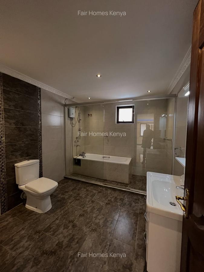 5 Bed Townhouse with En Suite at Kanjata Road - 4