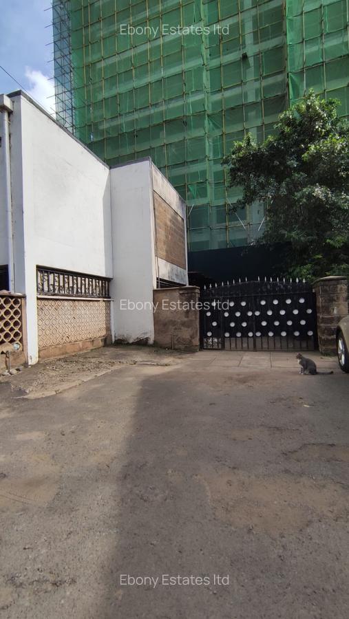 Commercial Property with Service Charge Included in Kilimani - 1