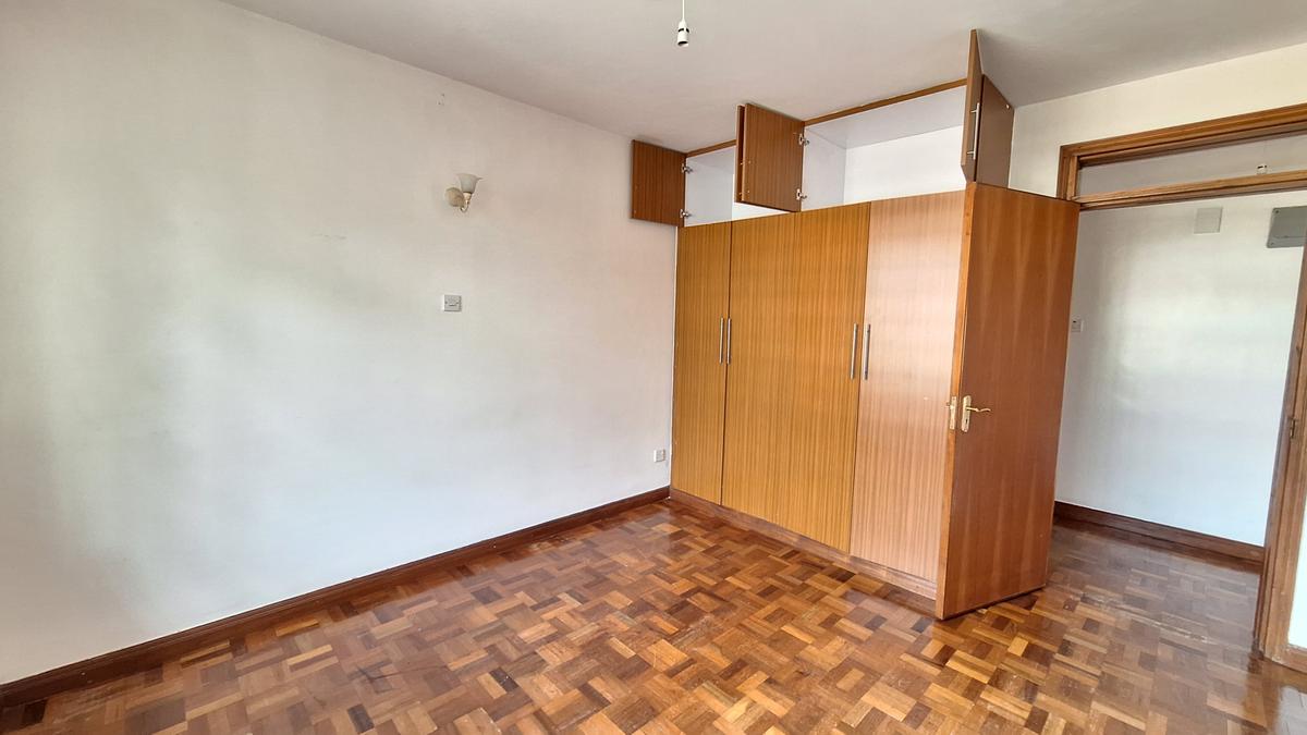 3 Bed Apartment with En Suite at Valley Arcade - 11