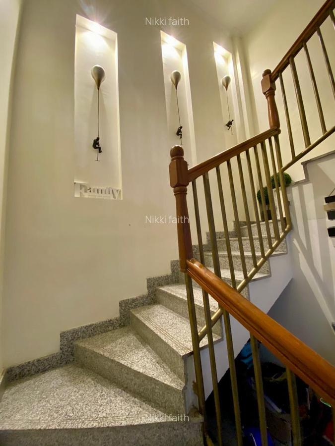 4 Bed Apartment with En Suite at Kilimani - 2