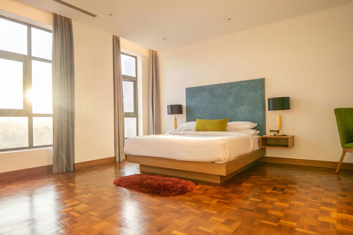 Serviced 1 Bed Apartment with En Suite at Westland - 4