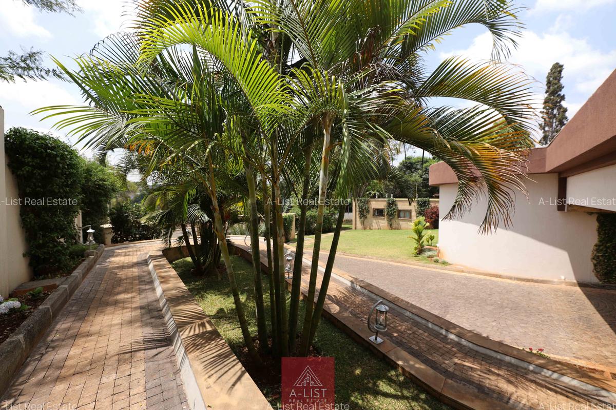 5 Bed Villa with En Suite at Kabarsiran Road - 14