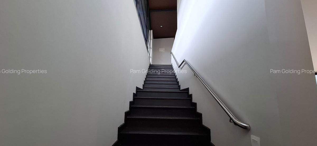 4 Bed House with En Suite in Kiambu Road - 12