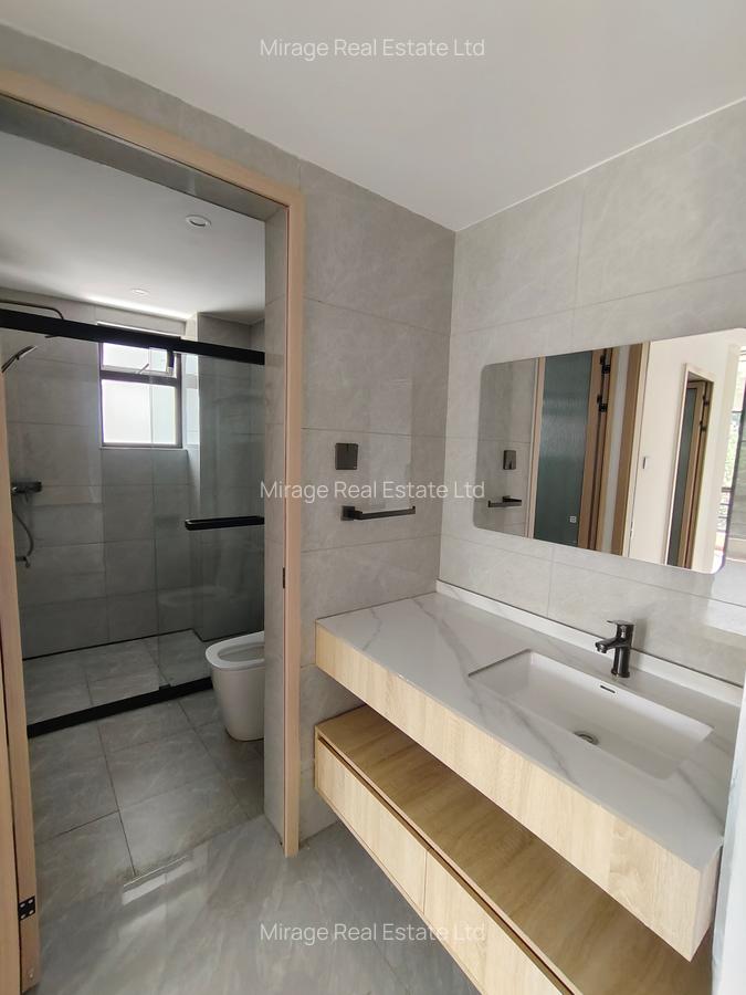 2 Bed Apartment with Swimming Pool in Riverside - 9