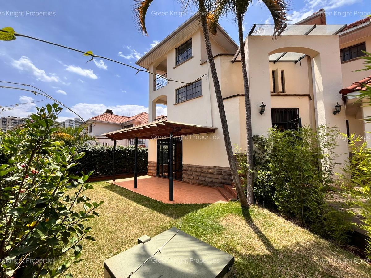 4 Bed House with En Suite in Spring Valley - 10