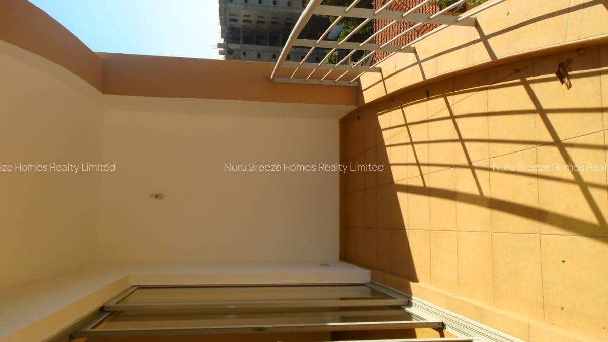 4 Bed Apartment with En Suite in Kileleshwa - 4