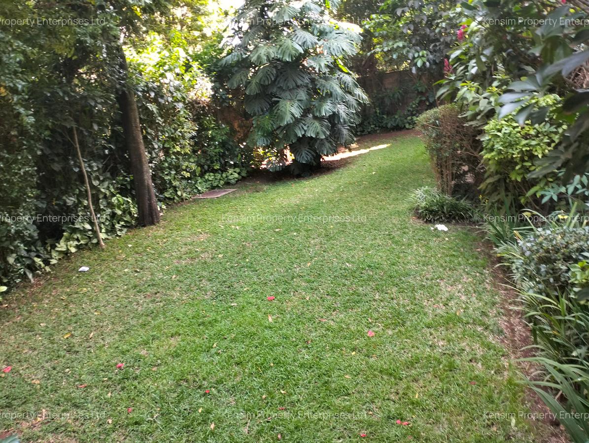 4 Bed Townhouse with En Suite in Lavington - 20
