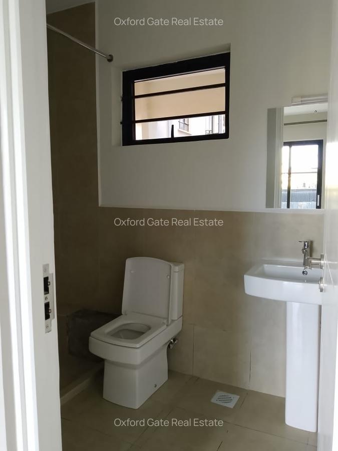 Serviced 2 Bed Apartment with En Suite at Kirawa Road - 20