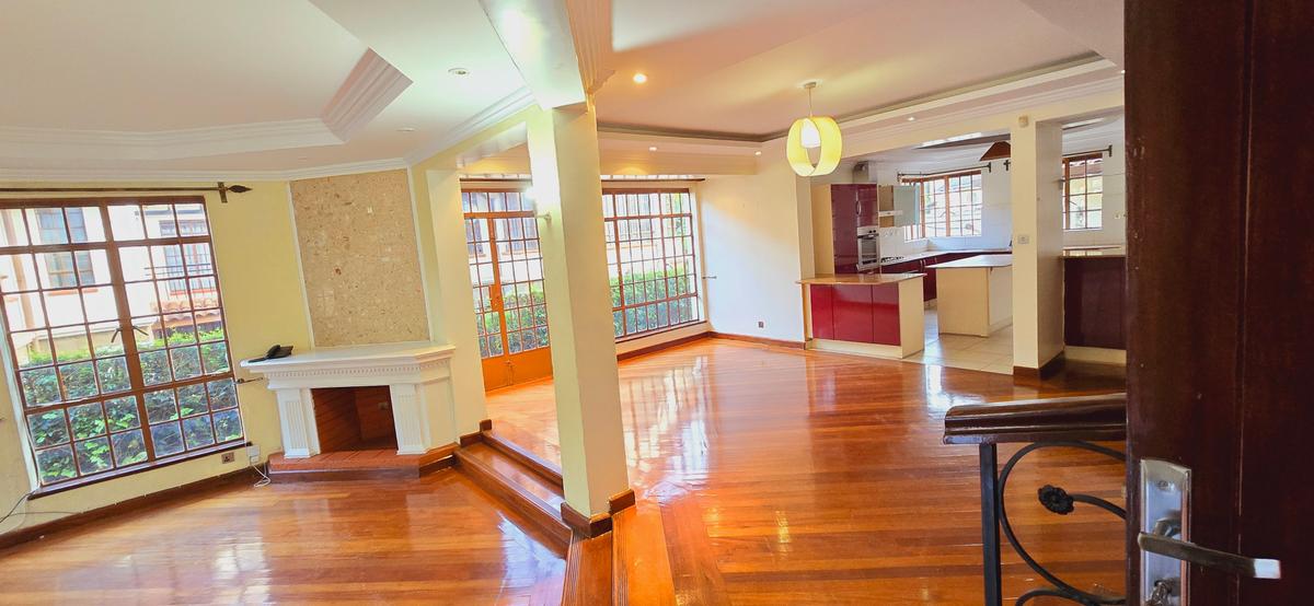 5 Bed Townhouse with En Suite at Off Convent Drive - 15