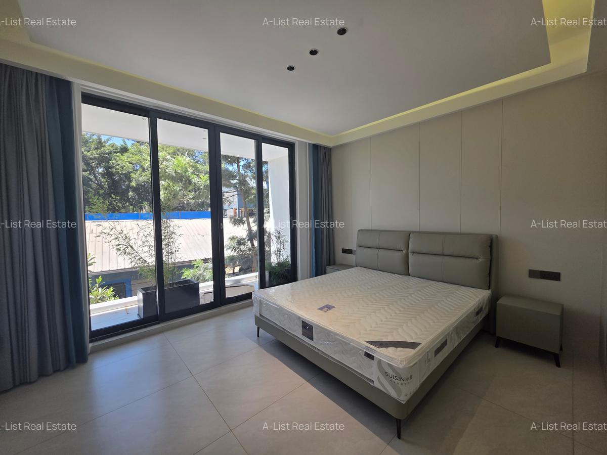 5 Bed Villa with En Suite at Jacaranda Avenue - 12