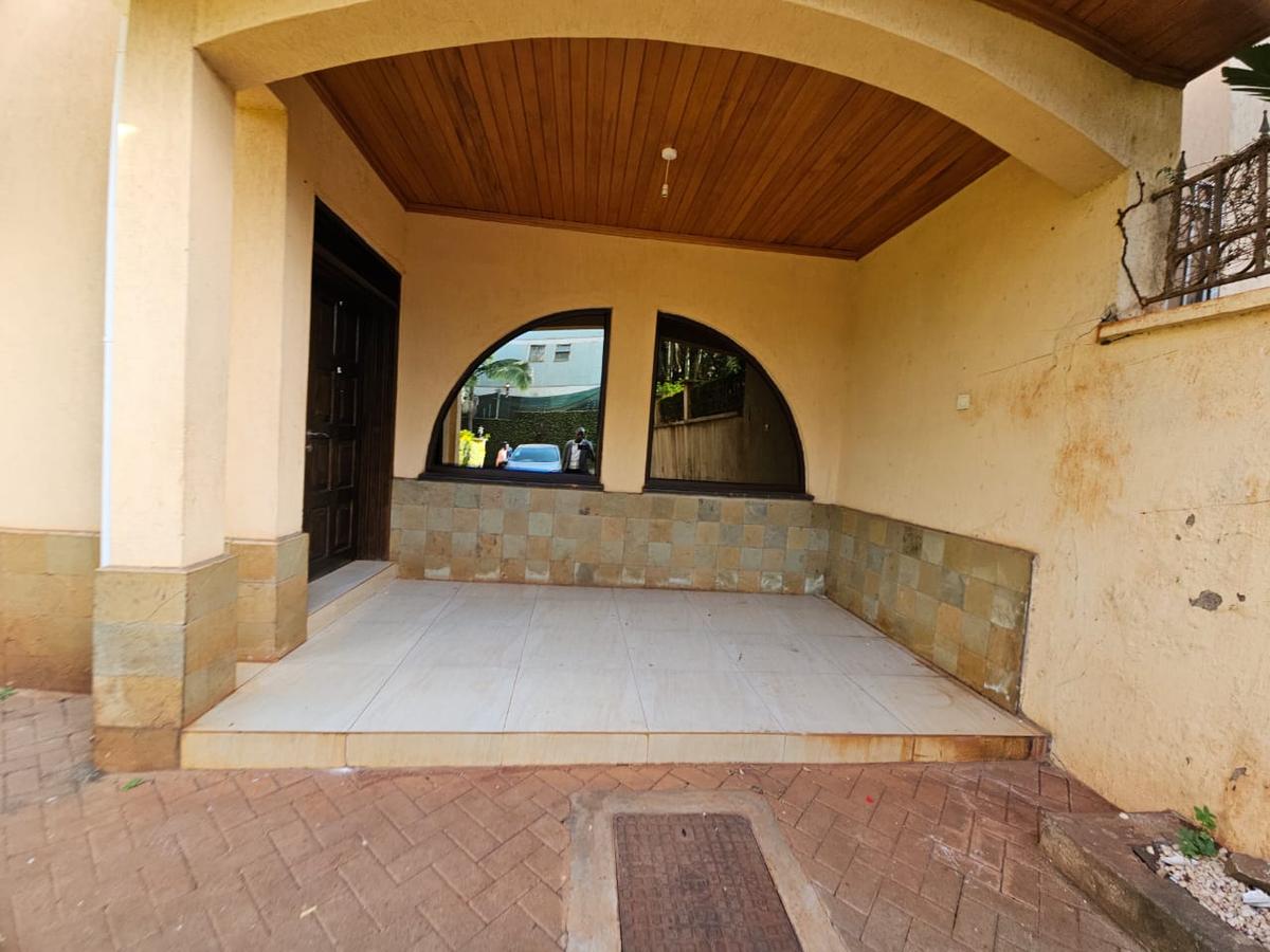 4 Bed Townhouse with En Suite in Lavington - 8