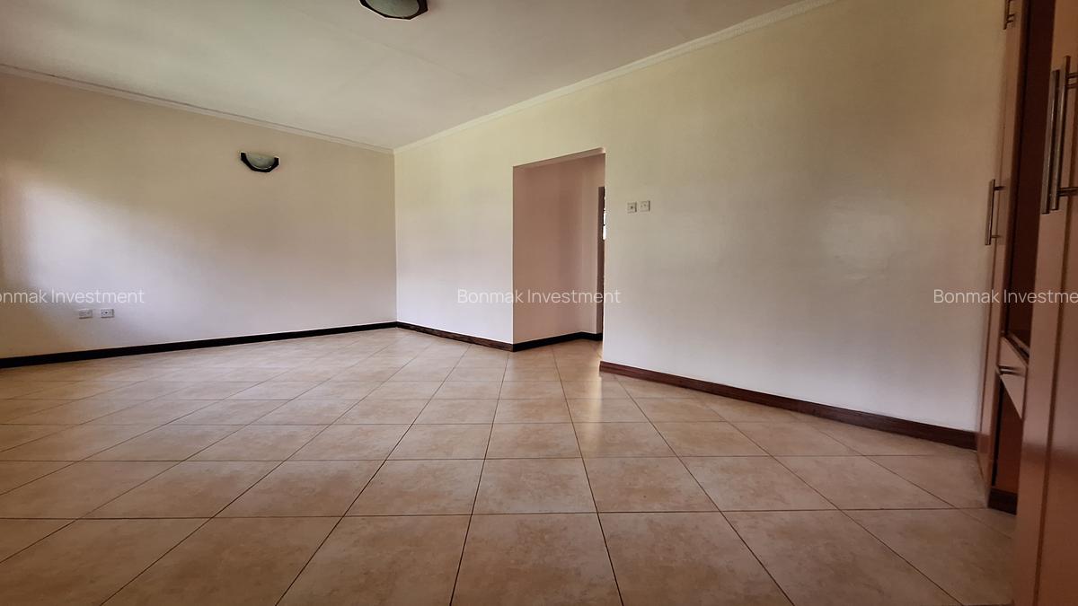 4 Bed Townhouse with En Suite at Lavington Green - 12