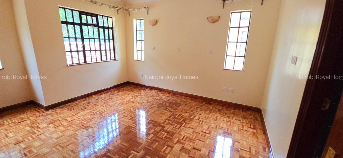 4 Bed Townhouse with En Suite at Lavington Convent - 16