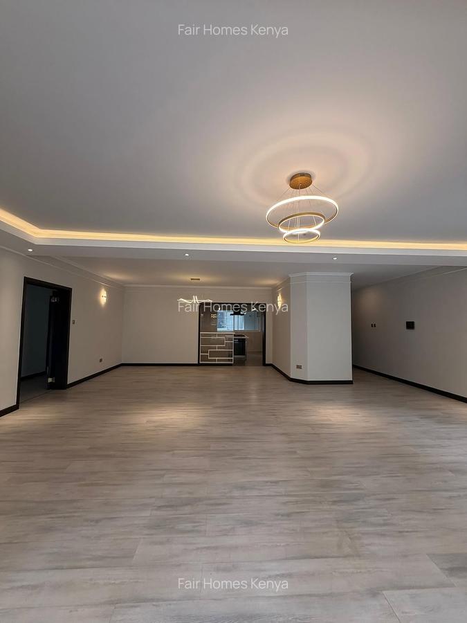 3 Bed Apartment with En Suite at Riverside Drive - 15