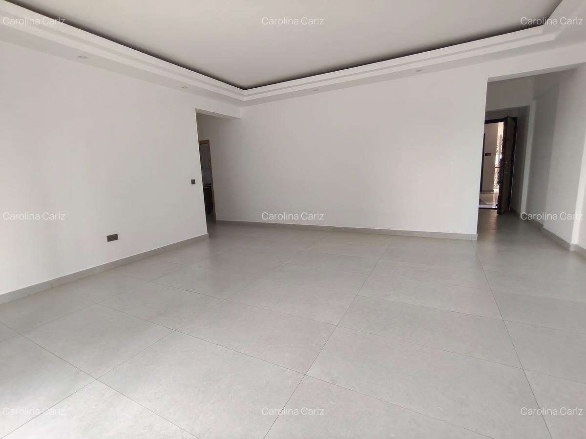 3 Bed Apartment with En Suite at Brookside Drive - 2
