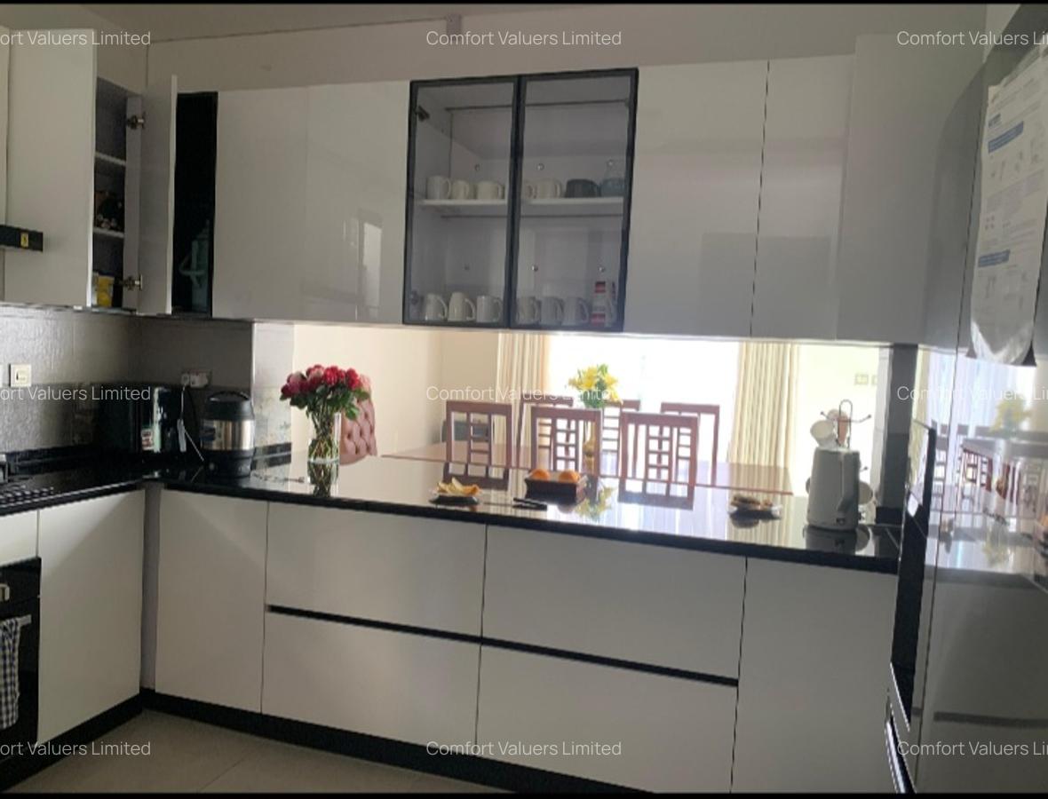 4 Bed Townhouse with En Suite at Runda - 9